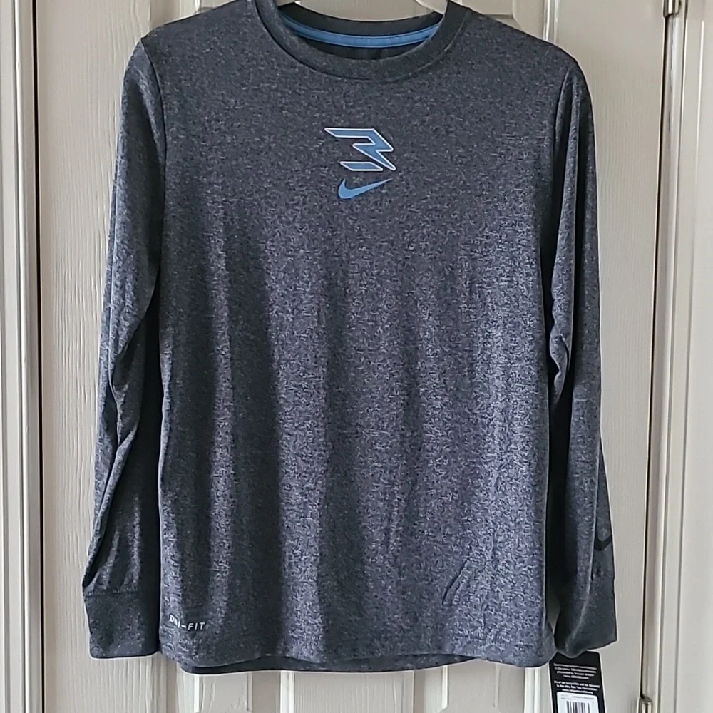 NIKE BOYS GRAY LONG SLEEVE TOP SIZE LARGE "DANGERUSS" SLEEVE